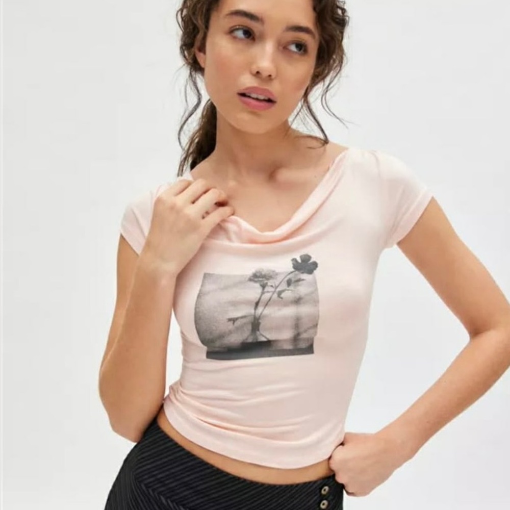 UO Kimchi Blue Cowl Neck Graphic Baby Tee M